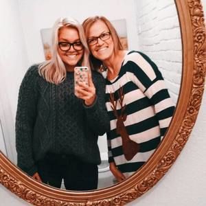 Meet your Posher, Ellie